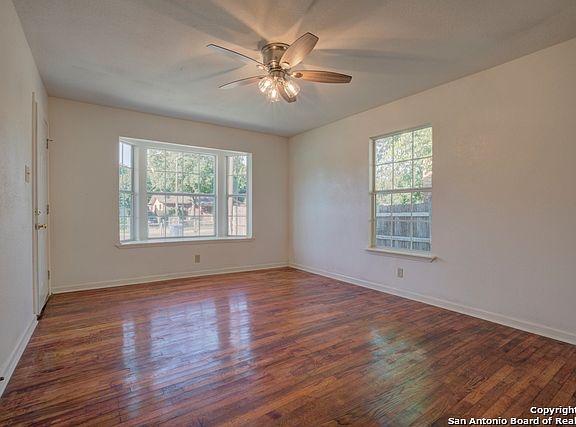 5th image of 4431 Chulita St