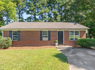 1116 Raleigh Ct, High Point, NC 27262
