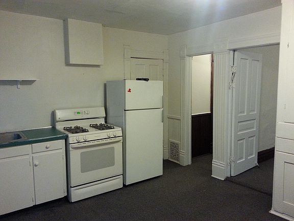 3rd image of 1575 Coit Ave NE #4