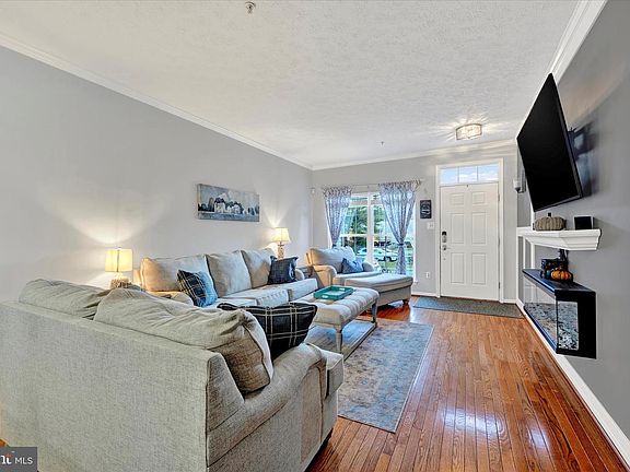 4th image of 253 Trudy Ct