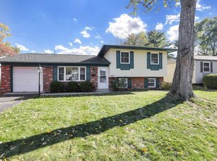 422 Dovewood Dr, Columbus, OH