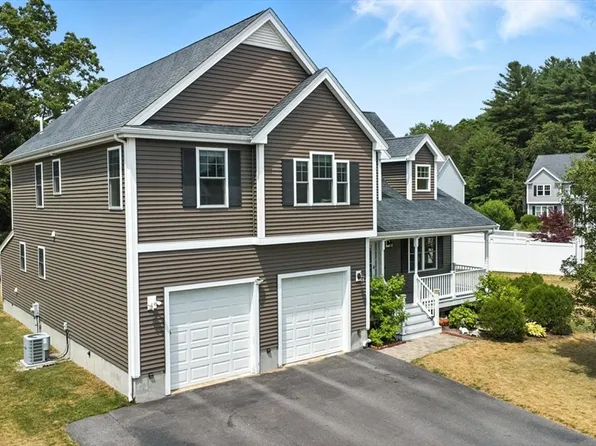 1 Corn Mill Way, Rockland, MA 02370