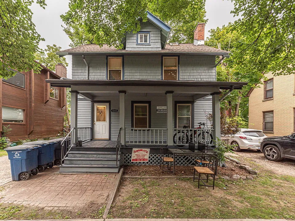 1225 Prospect St