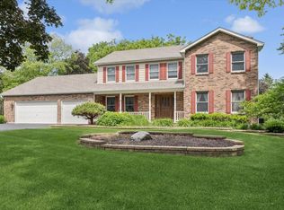 39W550 Deerpath Rd, Aurora, IL 60506