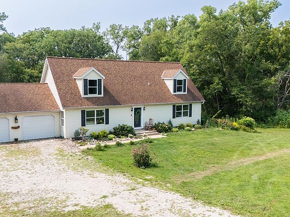 3rd image of 1753 Wiedman Rd