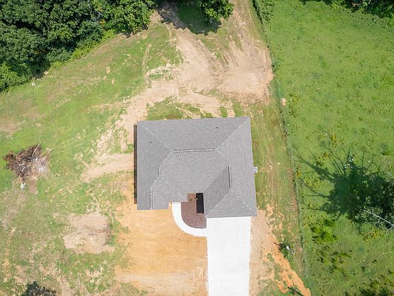 4th image of 177 Cox Cemetery Rd