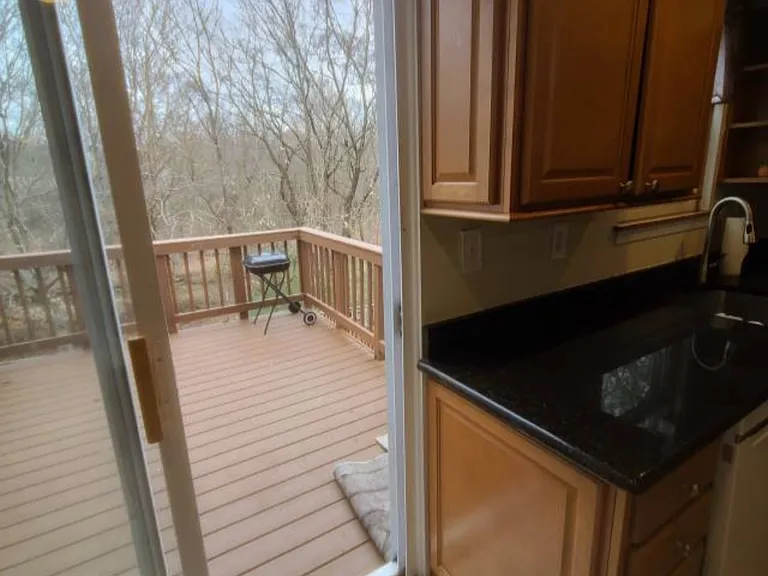 15205 Valley Stream Dr — Photo 6
