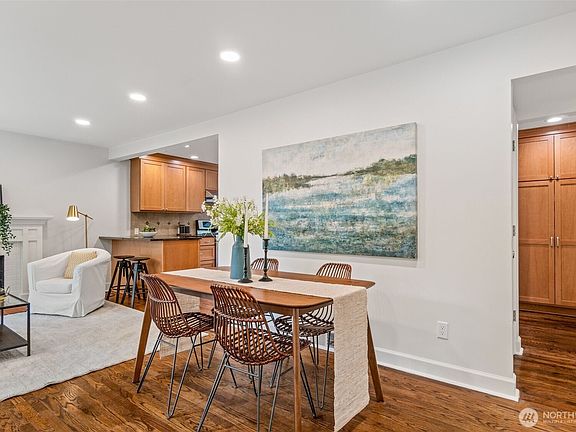 4th image of 3039 NE 86th St