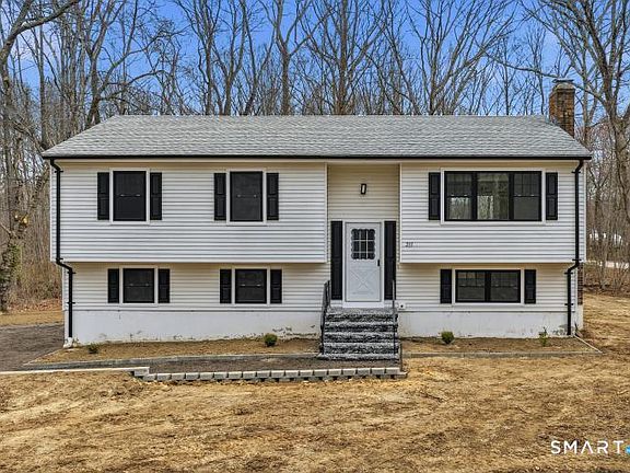 3rd image of 211 Forsyth Road
