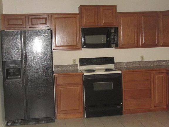 4th image of 8180 Willow Bend Dr APT A