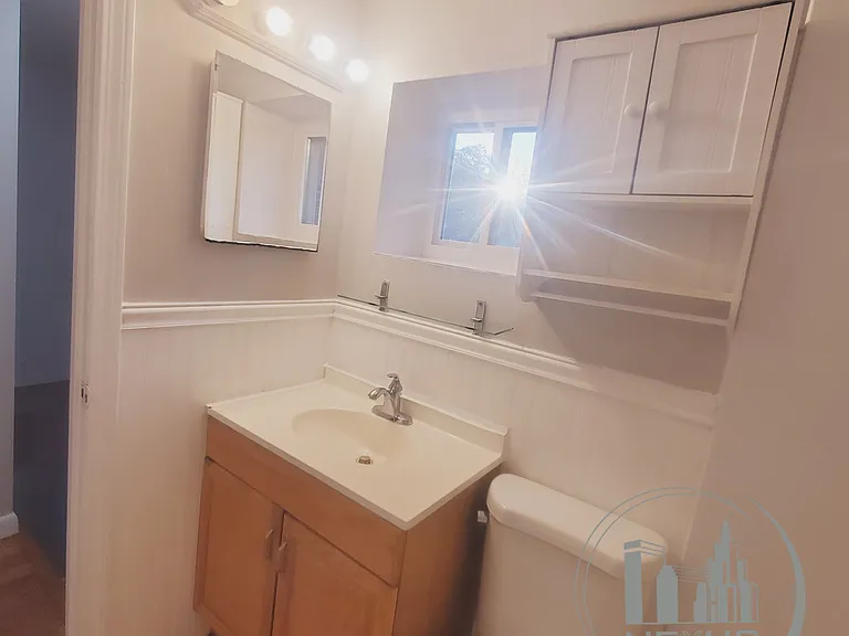 219 Bishop Dr — Photo 9