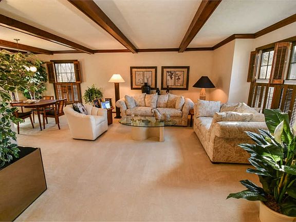 5th image of 1524 Tanglewood Dr