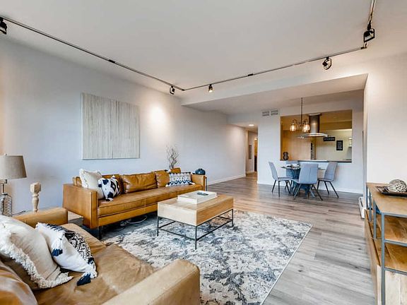 4th image of 2100 N Lincoln Park W APT 4DN