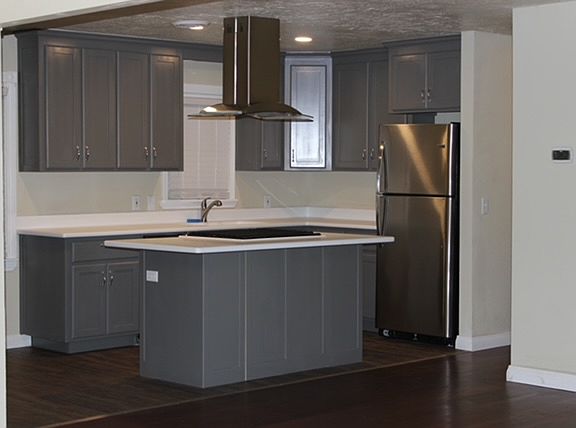 2nd image of 3915 W 41st Pl