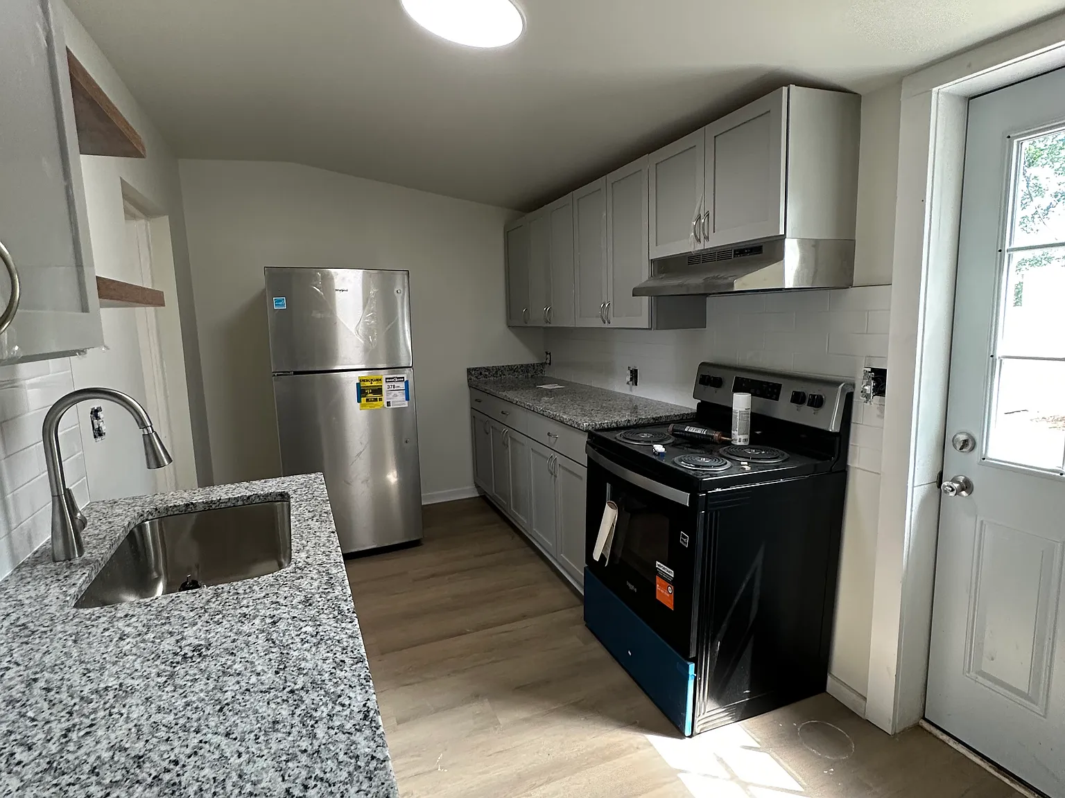 3 bed, 1600 sqft, $1,900 — Photo 3