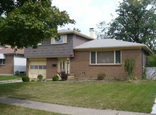 33 Kingston Ln, Cheektowaga, NY 14225