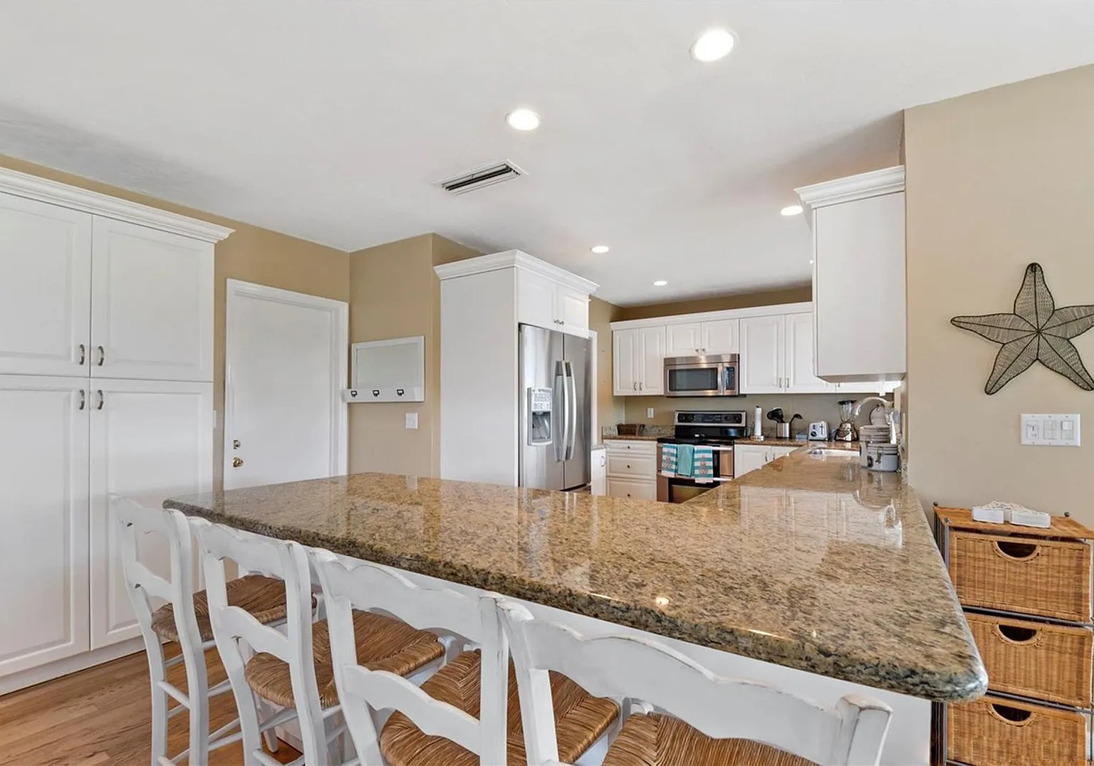 Beautiful home in quiet neighborhood — Photo 2