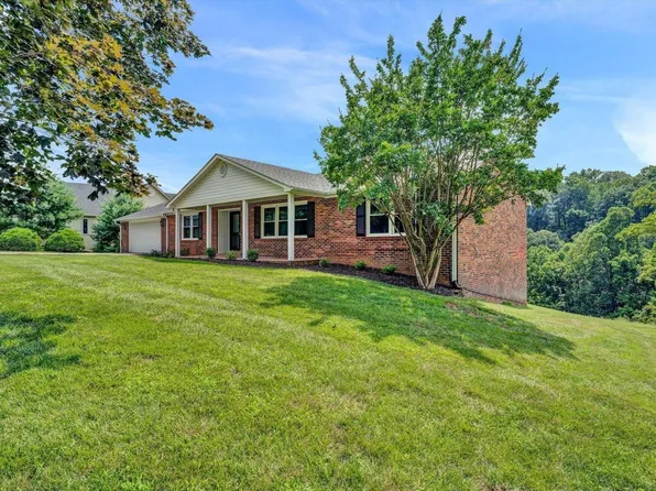 235 Cambridge Ct, Hardy, VA 24101