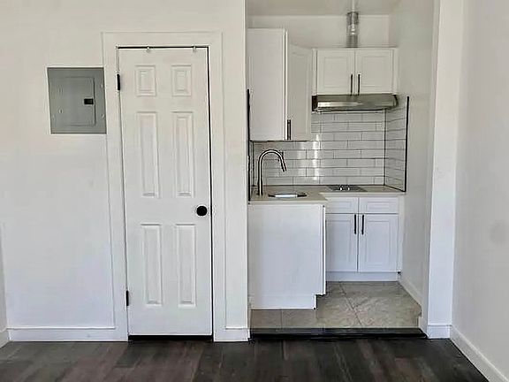 5th image of 403 Hancock St #4