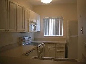 4th image of 513 Ocean Park Ln #513
