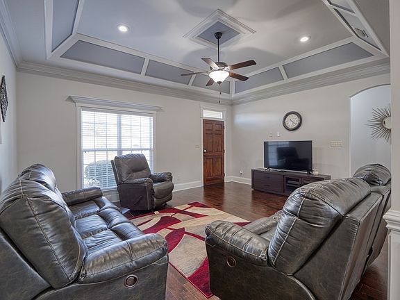 4th image of 4198 Bowen Way