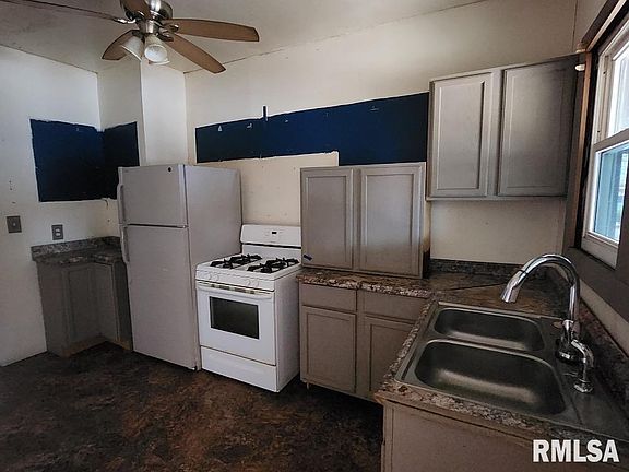 5th image of 215 N 8th St