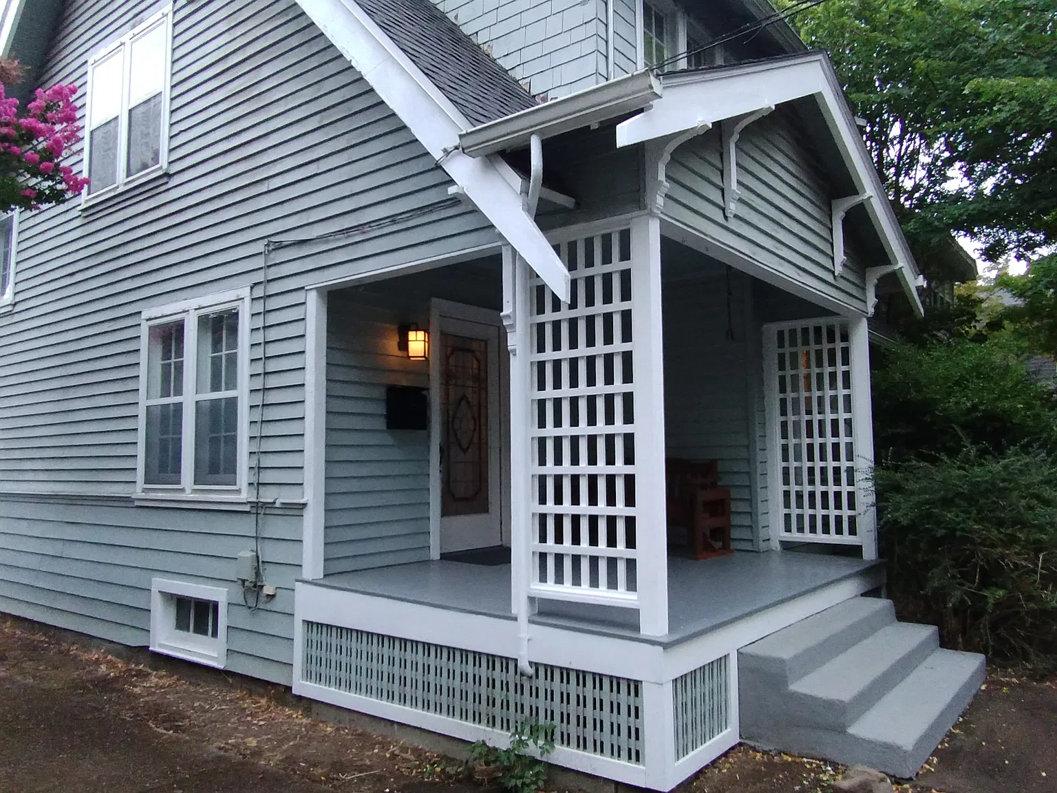 2725 NW Arnold Way — Photo 1