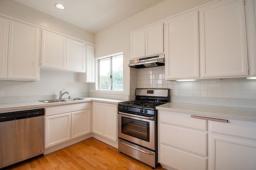 4th image of 710 Ocean Park Blvd APT 3