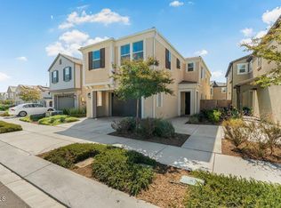 1994 Pomegranate St, Santa Paula, CA 93060