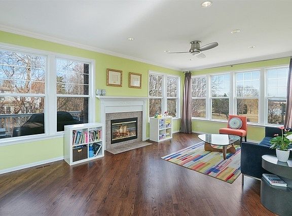 5th image of 329 Colonial Dr