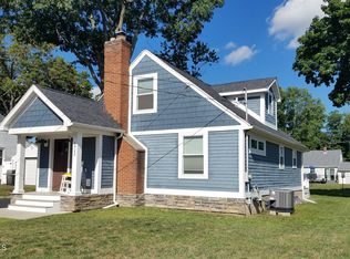 1922 Patton Dr, Schenectady, NY 12303