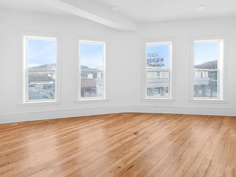 Cates Block Apartments — Photo 38