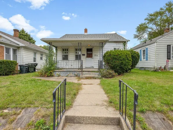 2014 Kendall St, South Bend, IN 46613