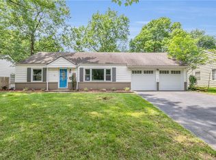7638 Norwood St, Prairie Village, KS 66208