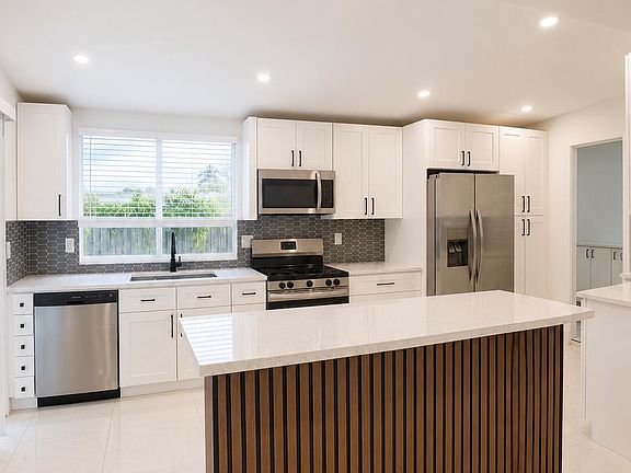 5th image of 345 Pinehurst Rd