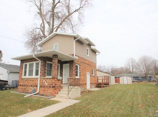 218 27th St SW, Mason City, IA 50401