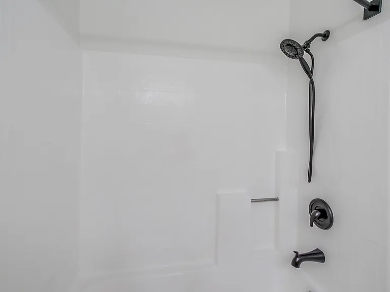 The Lucci | Renovated 1 & 2 Bedroom Apartments in Clairemont — Photo 23