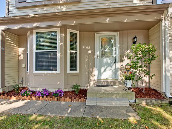 2nd image of 1434 N Tanglewood Ave #1