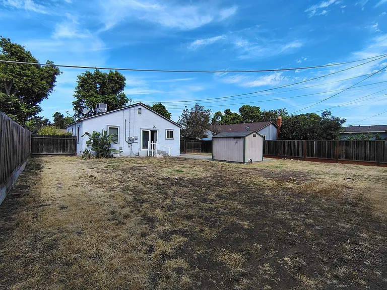 404 Camellia Way — Photo 16