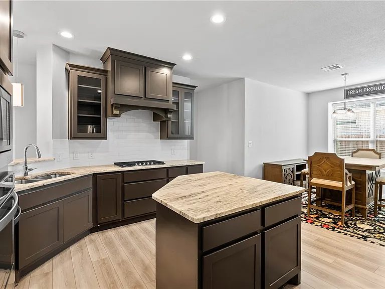 7602 Stampede Dr — Photo 6