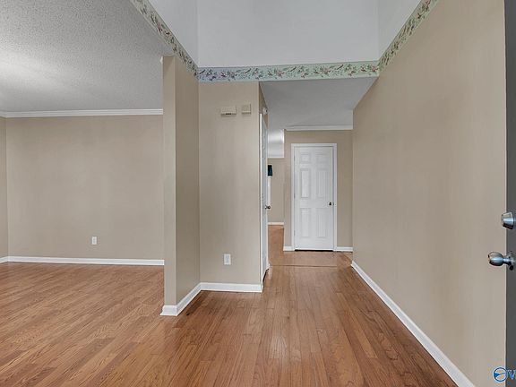 5th image of 166 Brass Oak Dr