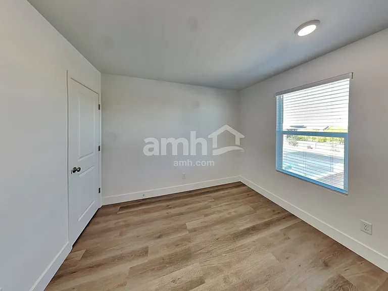 11140 Magallanes St — Photo 19