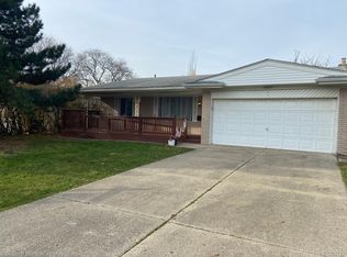 36863 Havana Dr, Sterling Heights, MI 48312