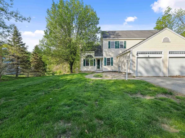 210 Kent Farm Road #1, Hampstead, NH 03841