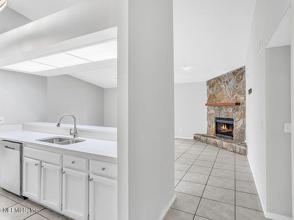 5th image of 525 SAMUEL HUNTINGTON Street