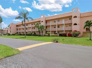 150 Turtle Lake Ct APT 209, Naples, FL 34105