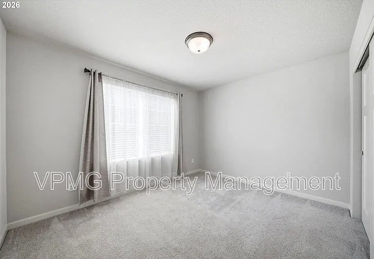 4704 NE 109th St — Photo 19