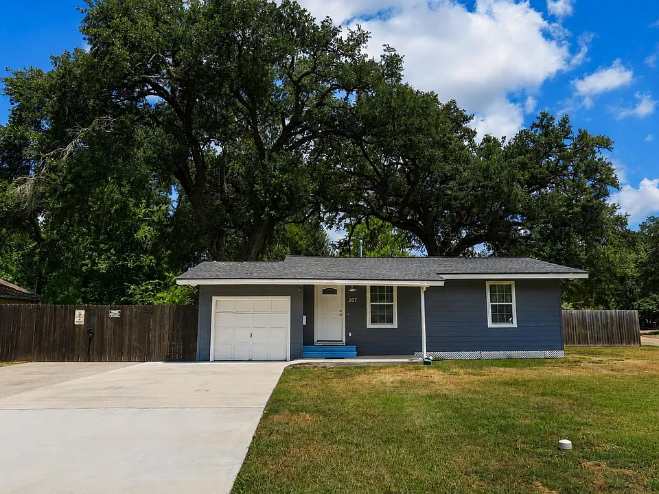 207 Jasmine St