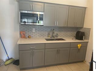 1101 NW 77th St, Miami, FL 33150