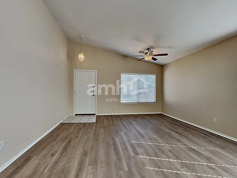 6323 W Winslow Ave — Photo 7